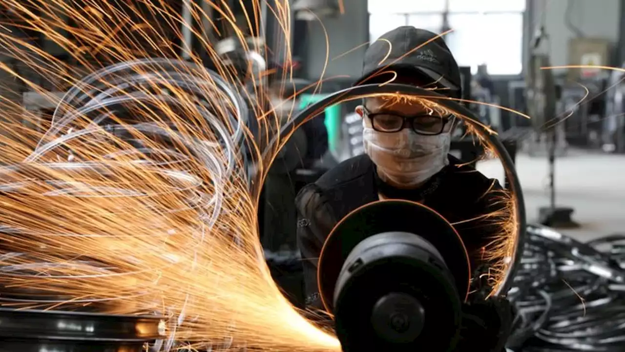 China's industrial profits extend slump into seventh month