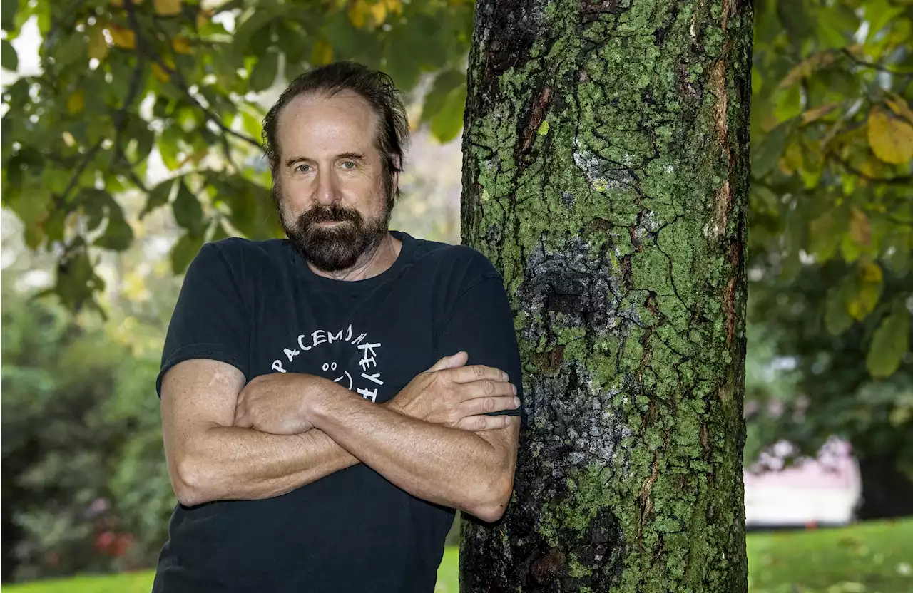 Peter Stormare ger ut självbiografi i november