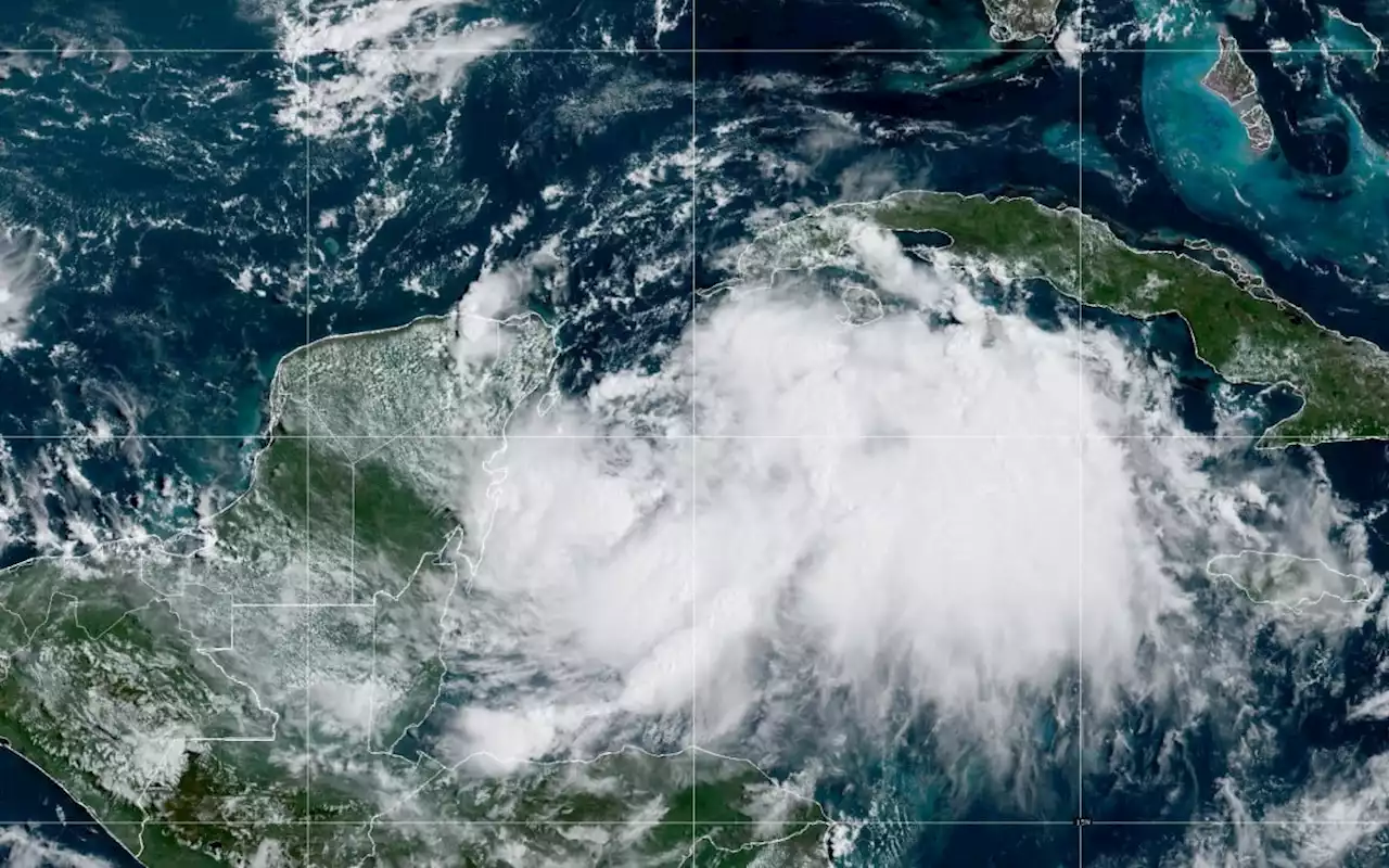 Nos EUA, tempestade tropical ganha força enquanto se aproxima da Flórida e pode virar furacão | Mundo e Ciência