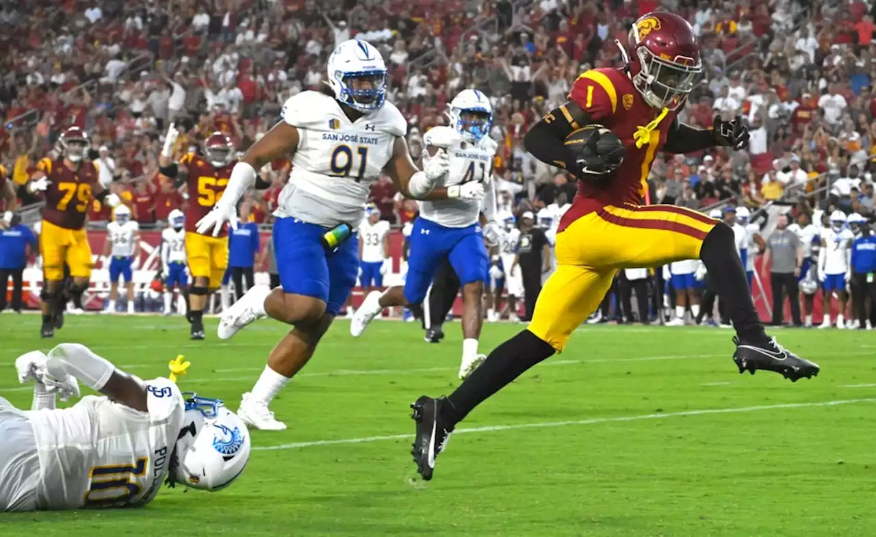 Freshman Zachariah Branch detonates in USC first-game win over San Jose State