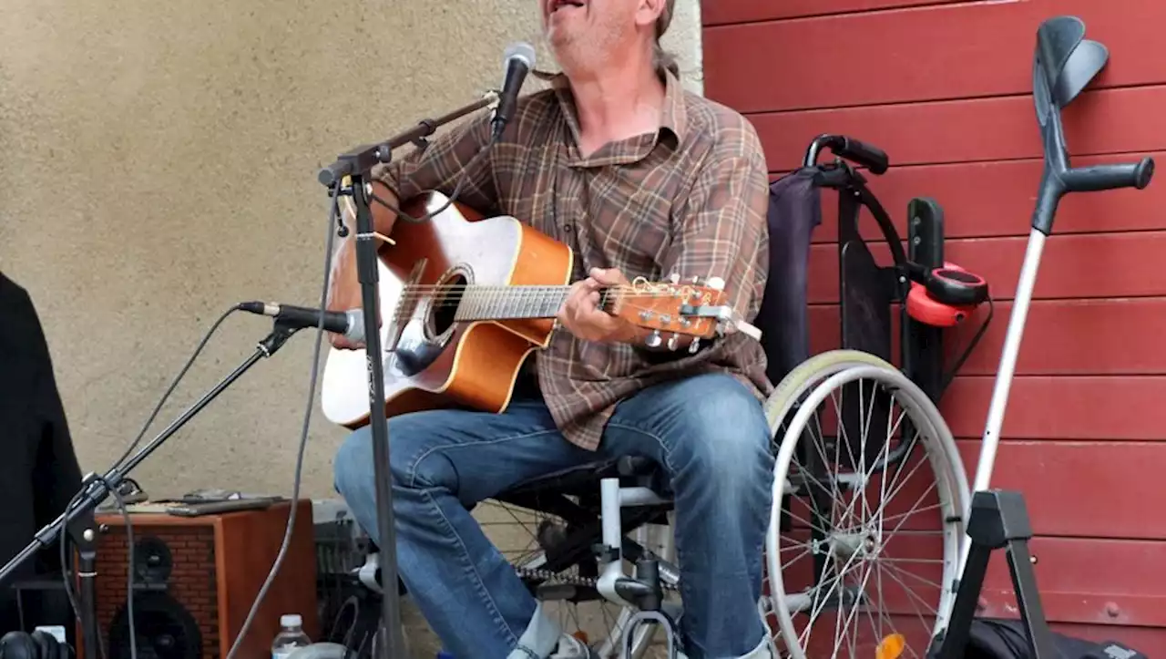 Jean-Philippe en concert surprise à Cahors : les saveurs du troubadour au 'Troubadour des Saveurs'