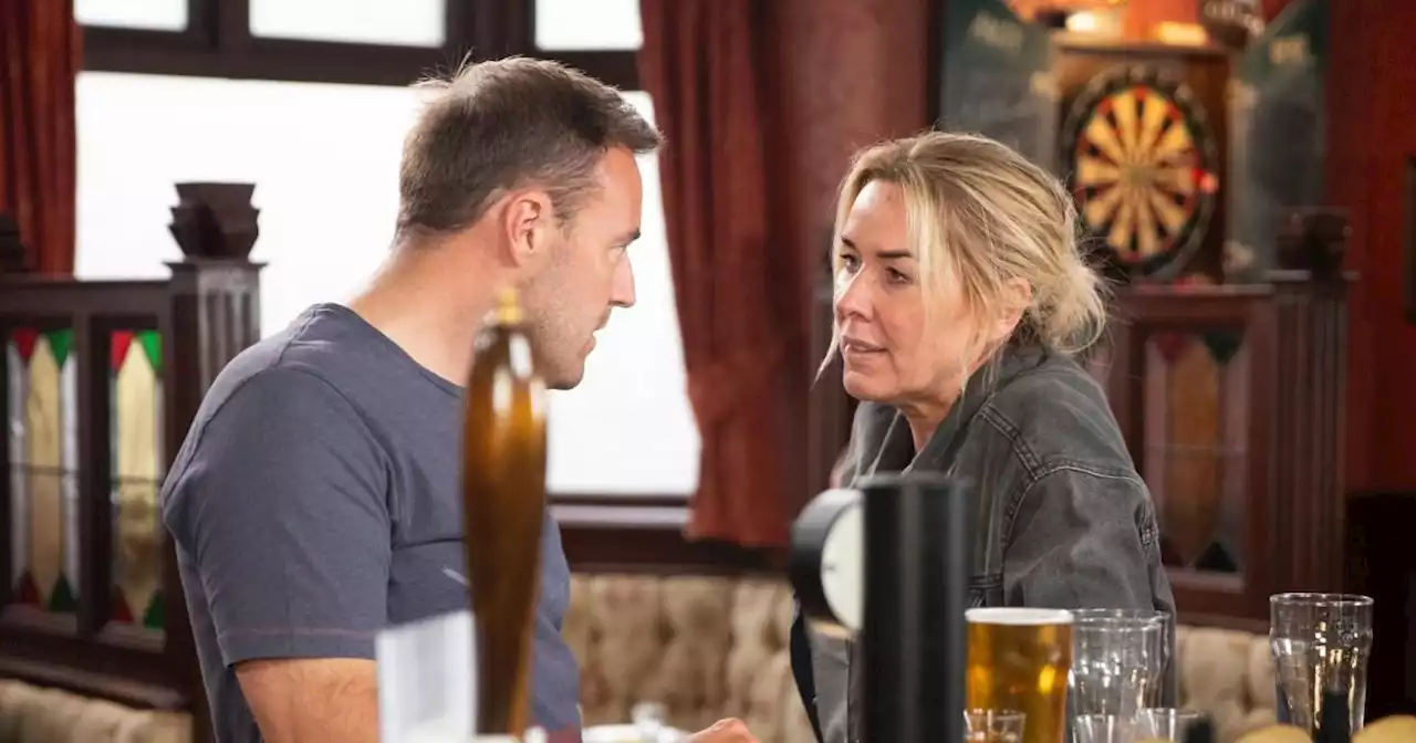 Tyrone issues a warning to Cassie in Corrie after getting a shock