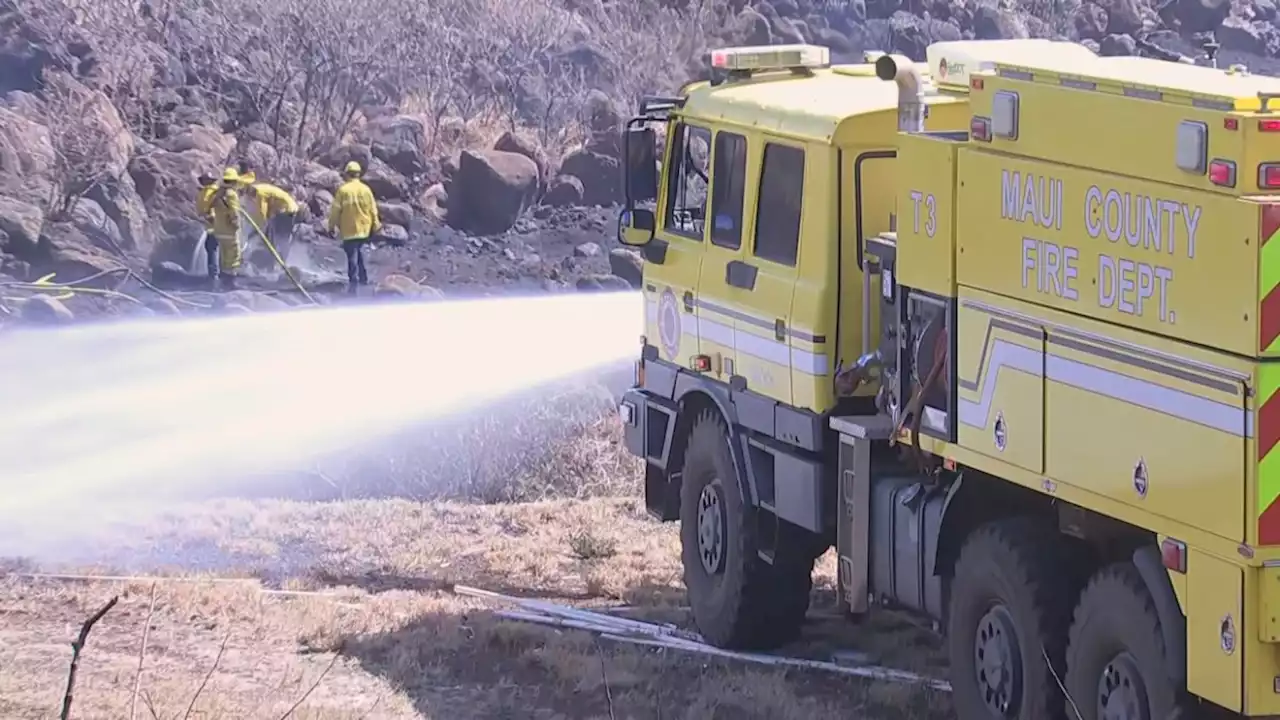 Lahaina neighborhood evacuated due to new brush fire on Maui; twister also spotted