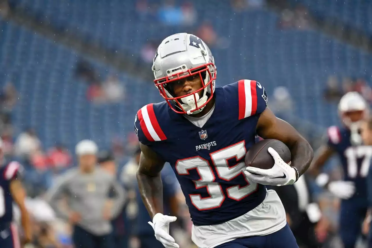 Patriots trade RB Pierre Strong Jr. for offensive line help