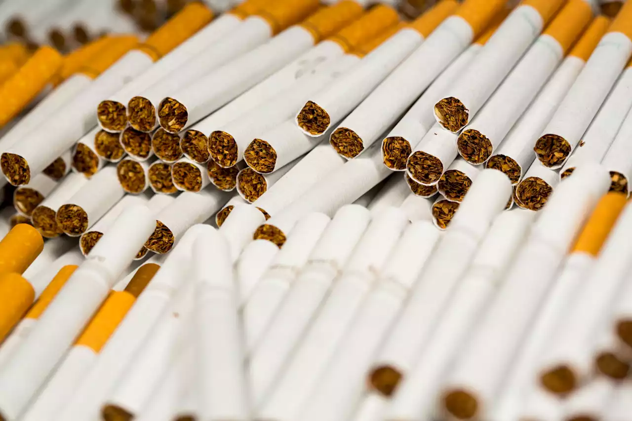 Raise age limit on tobacco products to 21