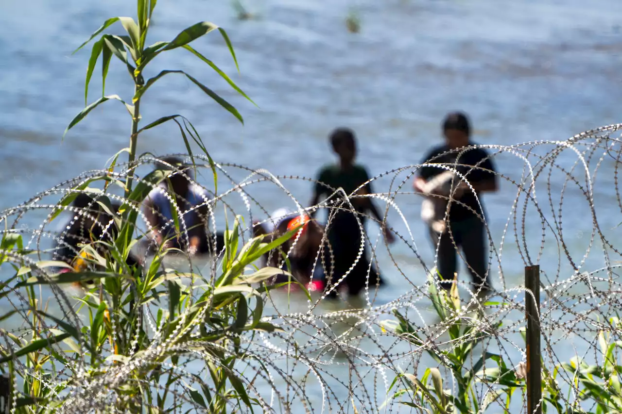 Thousands of Christians condemn Greg Abbott's migrant 'mistreatment'