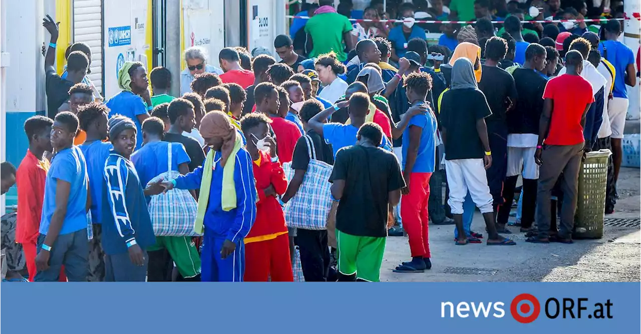 Tausende Geflüchtete: Lager auf Lampedusa überfüllt