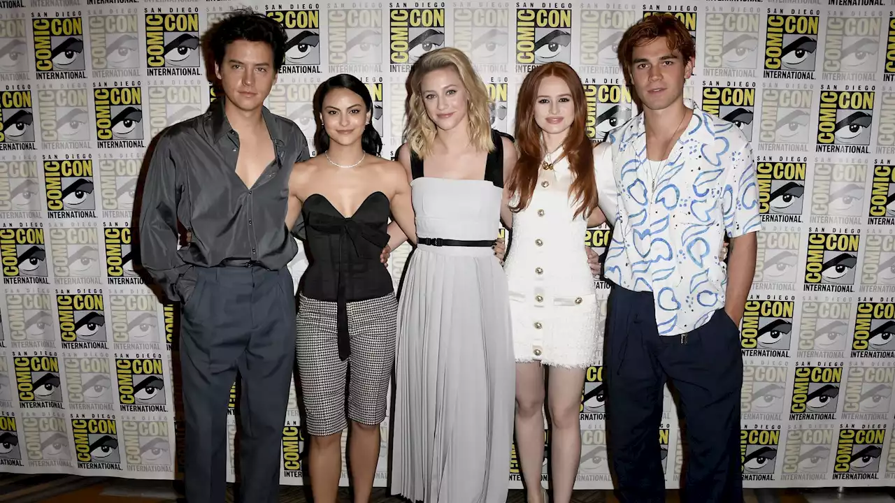 Viererbeziehung? Fans hassen Staffelfinale von 'Riverdale'!