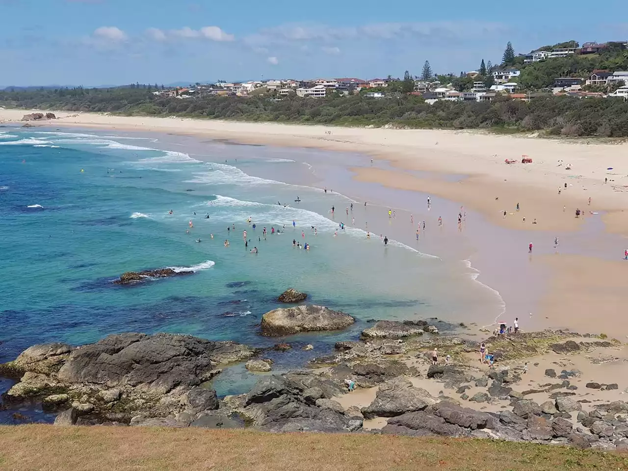 Australie : un surfeur se fait arracher le pied par un requin de quatre mètres