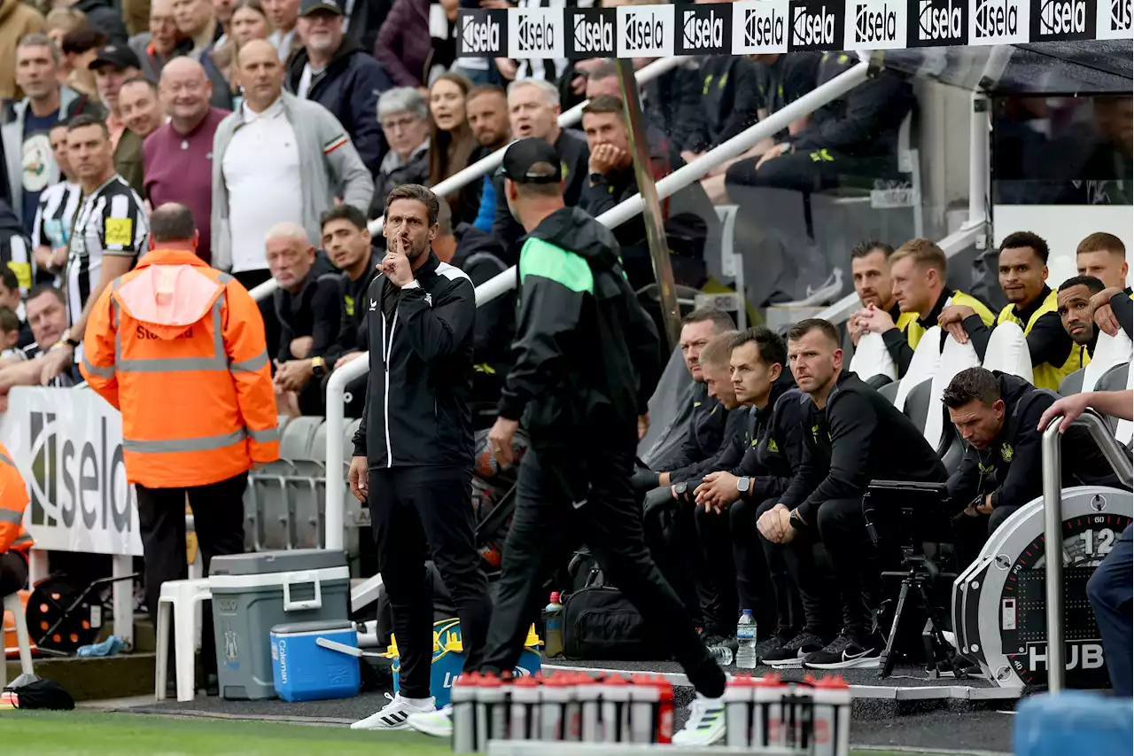 Jason Tindall appears to shush Liverpool boss Jurgen Klopp - and Newcastle fans love it