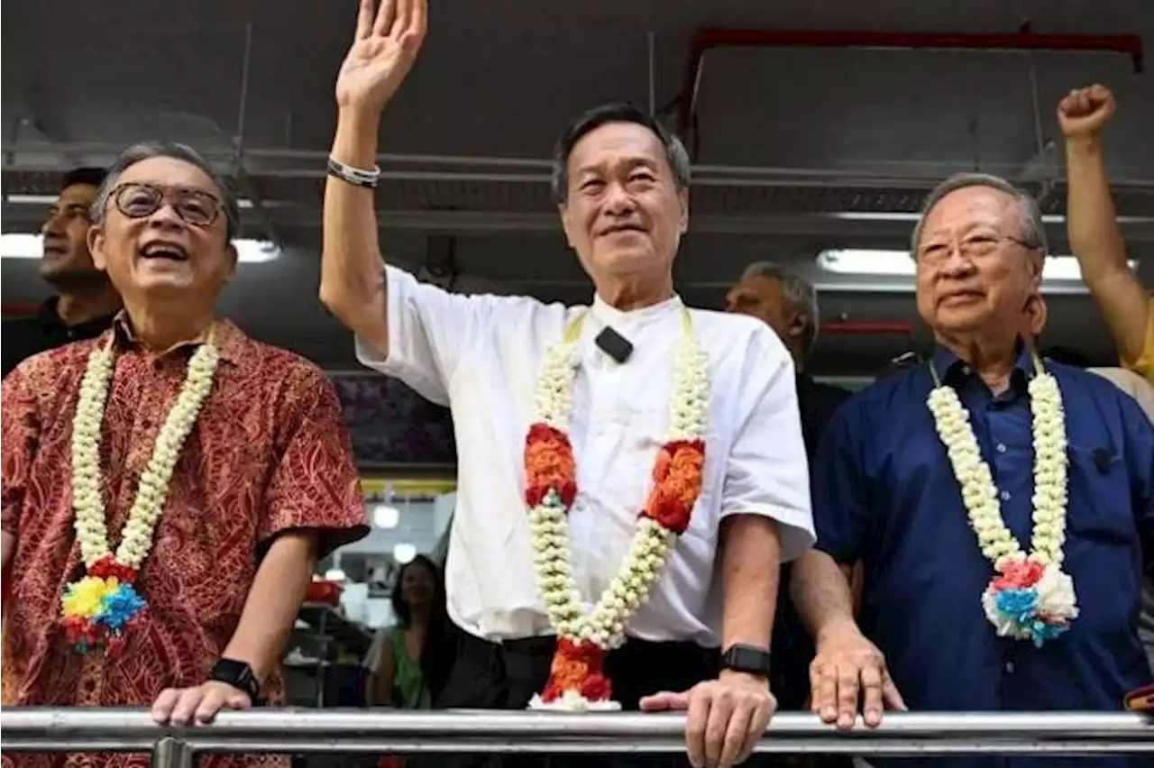 Tan Cheng Bock endorses Tan Kin Lian’s presidential bid