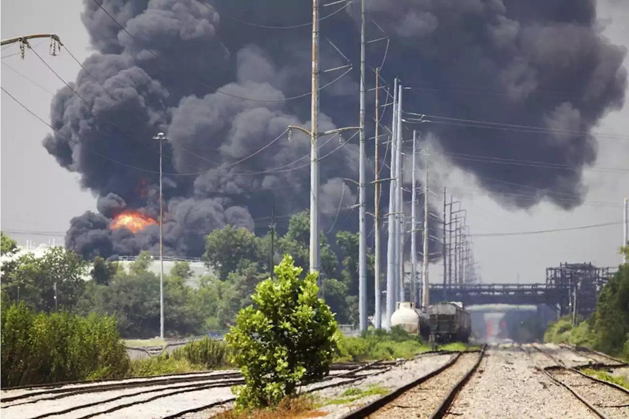 Louisiana refinery fire mostly contained but residents worry about air quality