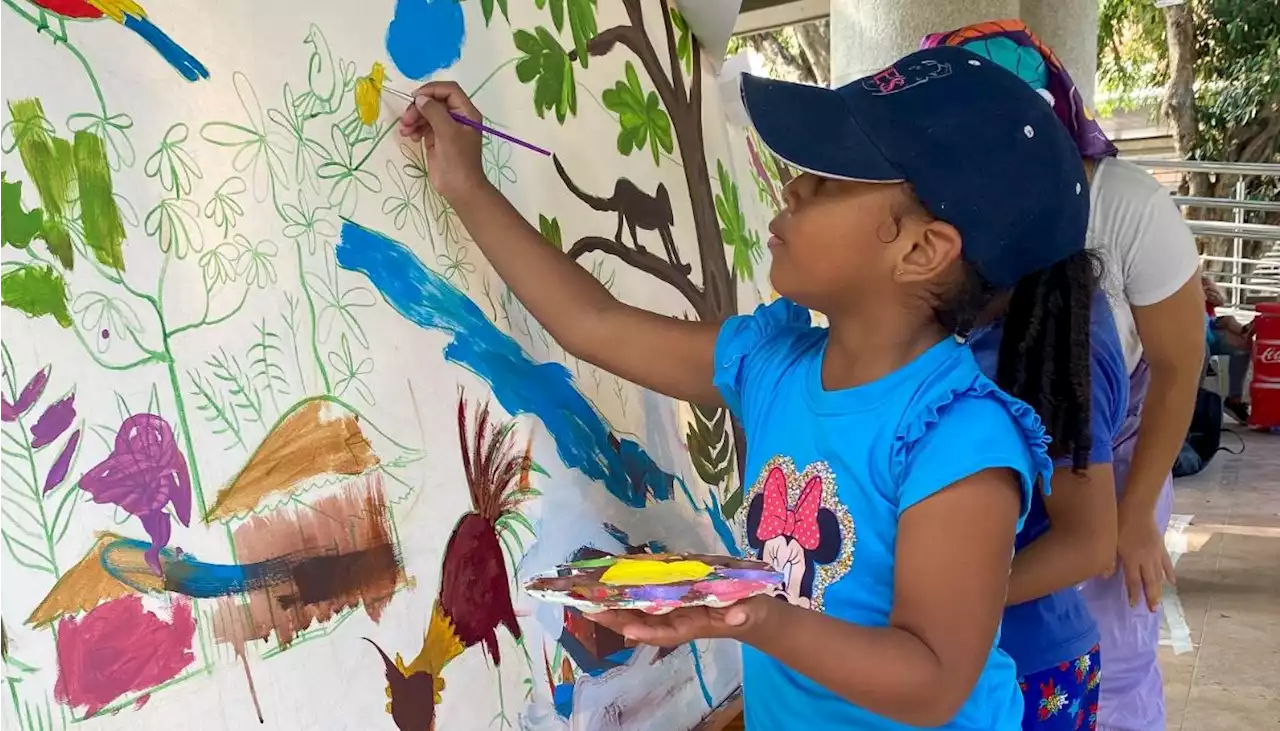 El Bum Bum Festival y La Cueva: niños pintaron 'La selva de Noé León'