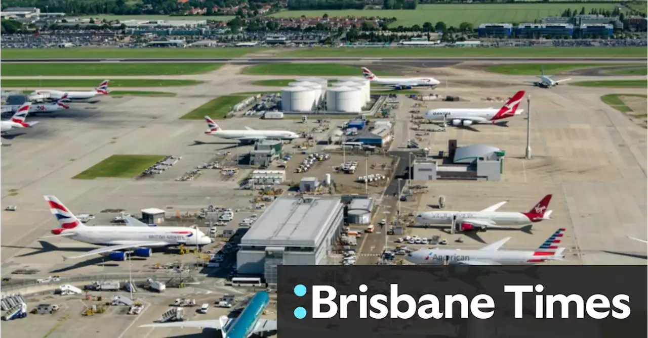 DFAT urges Australians to consult airlines after computer issue causes delays at UK airports