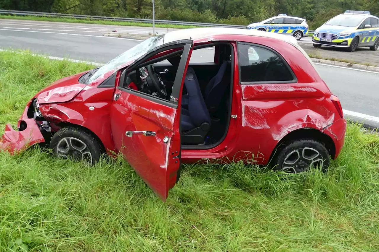 Auto überschlägt sich bei Unfall - Fahrer alkoholisiert