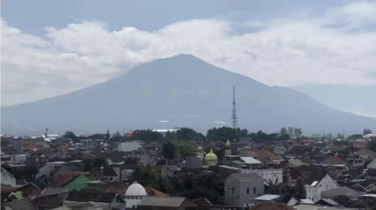 Jalur Pendakian Gunung Arjuno Ditutup Imbas Kebakaran