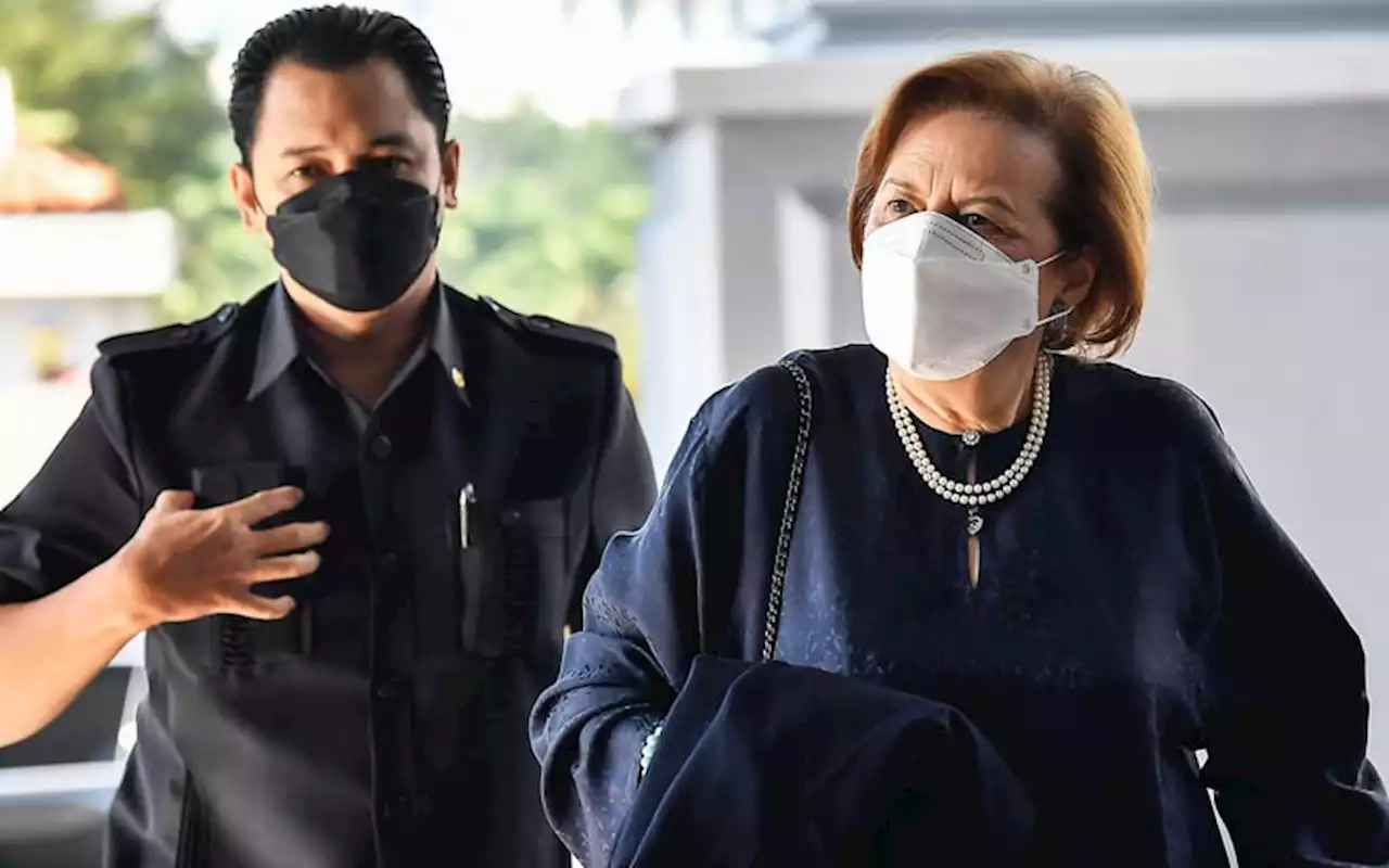 I wasn’t told of ‘donations’ entering Najib’s account, insists Zeti