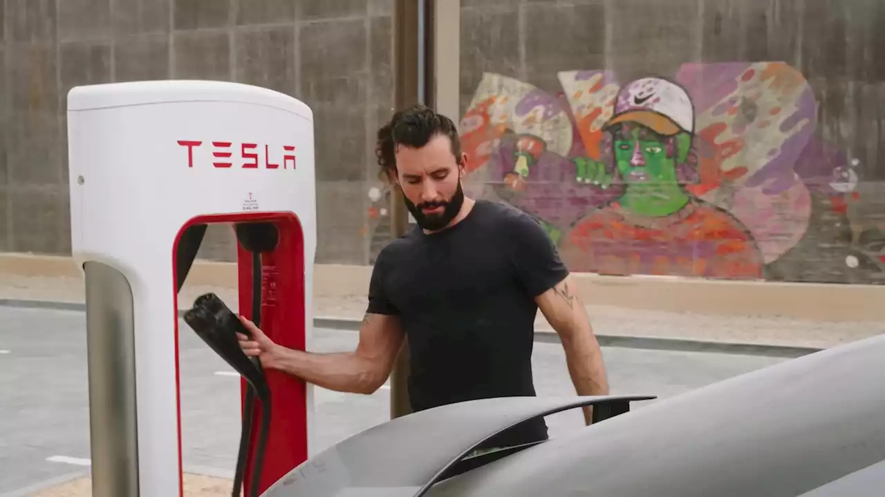 Tesla révolutionne (encore) la recharge rapide des voitures électriques concurrentes