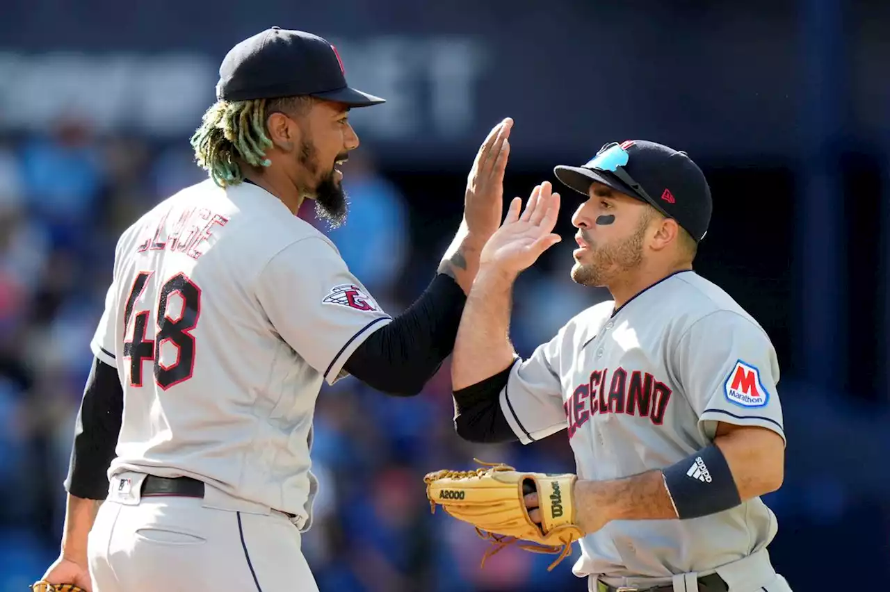 Guardians win 10-7 in extra innings, Blue Jays’ Bo Bichette, Matt Chapman exit with injuries