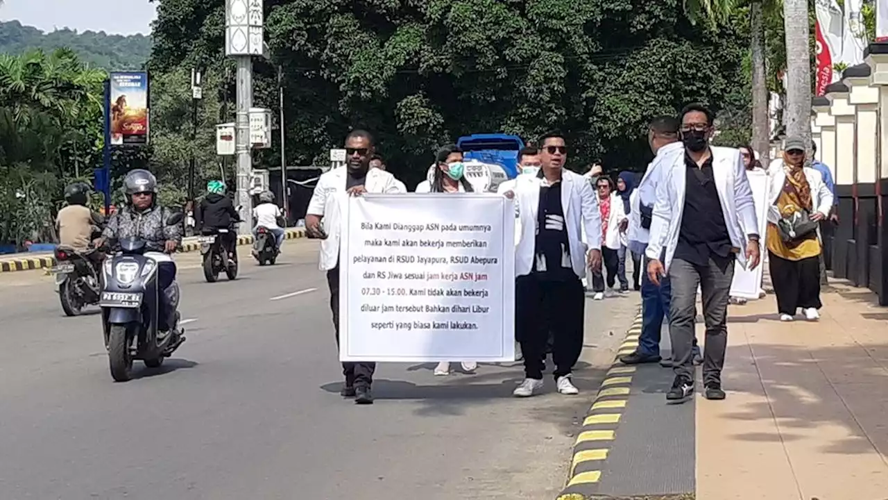 Problem Allowances, Services of Three Hospitals in Jayapura Potentially Interrupted
