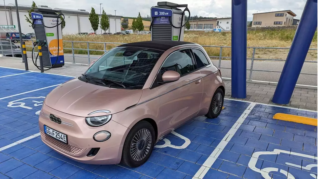 Elektroauto Fiat 500E Cabrio im Test: Der teure Charmeur