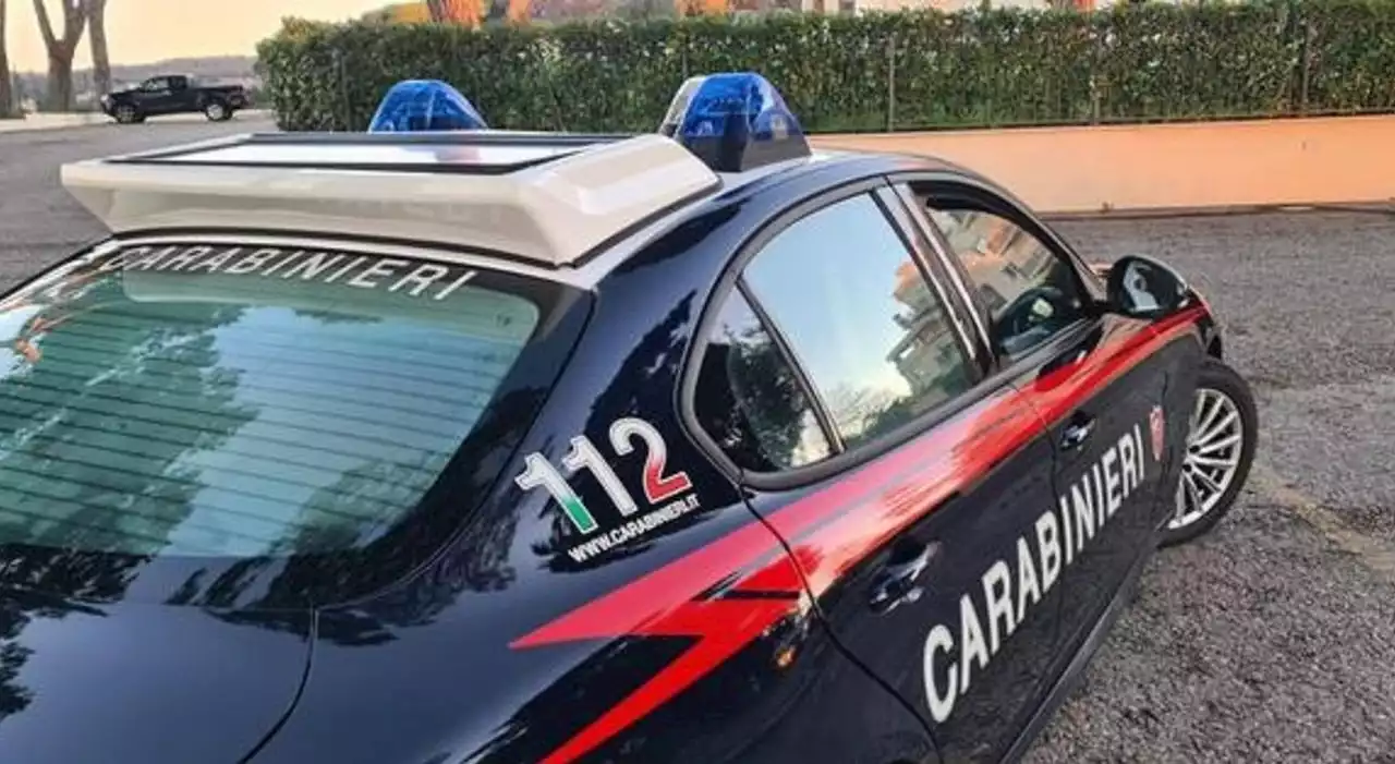 Foggia, anziana uccisa a coltellate nella sua tabaccheria: forse un tentativo di rapina finito male: caccia al killer in fuga