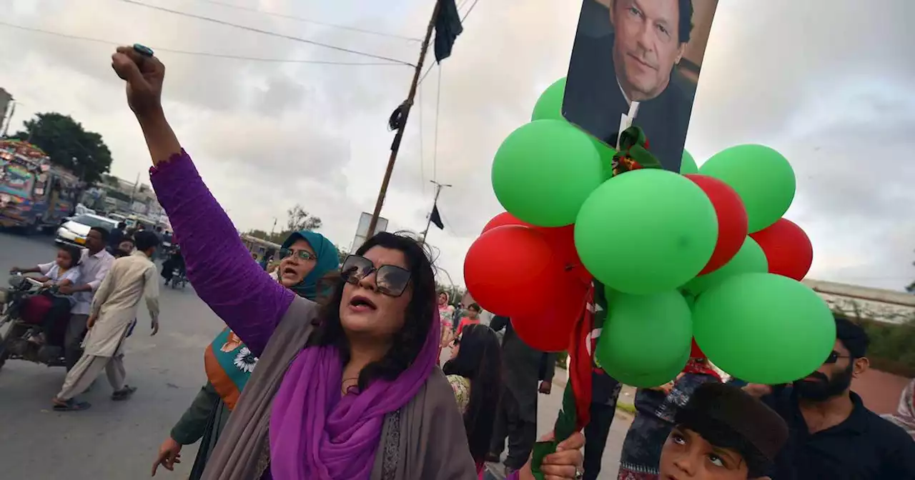 Pakistan court quashes sedition case against Imran Khan