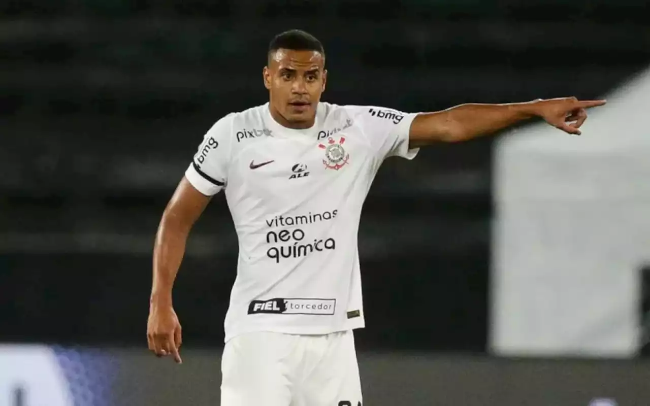 Zagueiro do Corinthians é liberado para viajar e assinar com clube inglês | Esporte