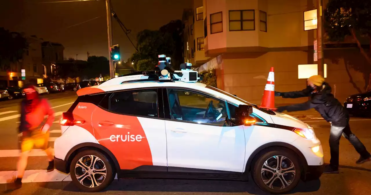 Armed with traffic cones, protesters are immobilizing driverless cars