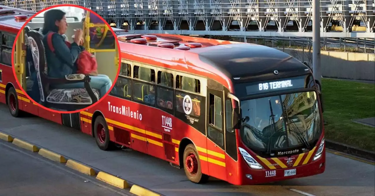 [Fotos] Mujer llevó tremendo trasteo en Transmilenio y hasta se fue cómoda en silla de lujo