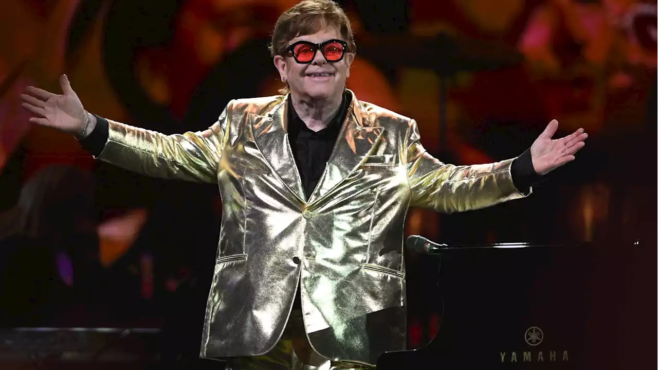 Elton John brièvement hospitalisé après une chute dans sa maison à Nice