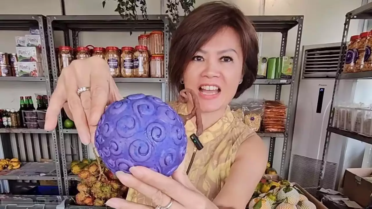 Ci Mehong Makan Buah Gomu-Gomu Seperti di One Piece, Ingin Dijadikan Rujak