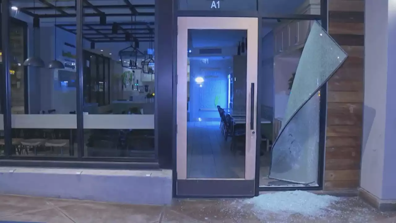 Smash-and-grab robberies target San Fernando Valley jewelry store, LA Fitness and Health Nut