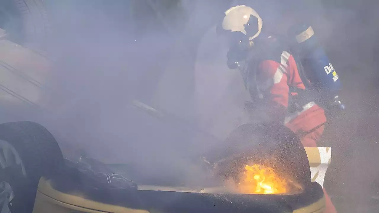 Feuerwehrverband will feste Position für E-Auto-Batterien