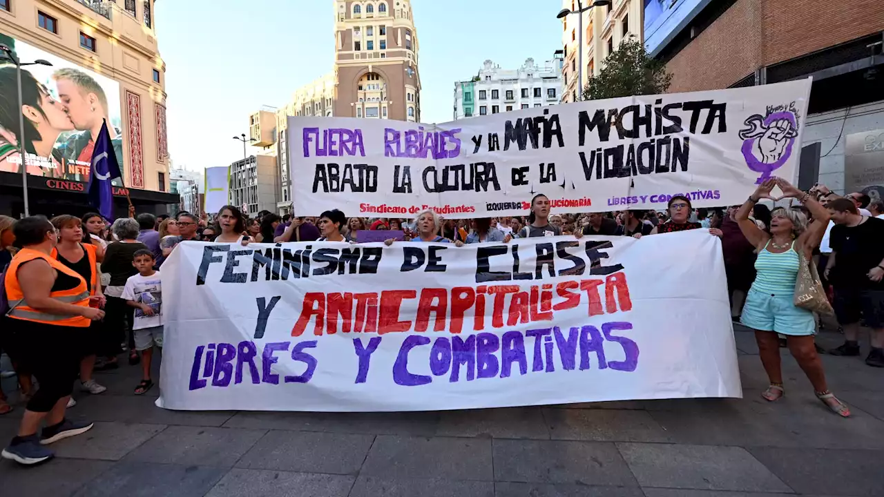 Affaire Rubiales: des manifestations pro-Hermoso et pro-Rubiales en Espagne, l'ONU s'en mêle