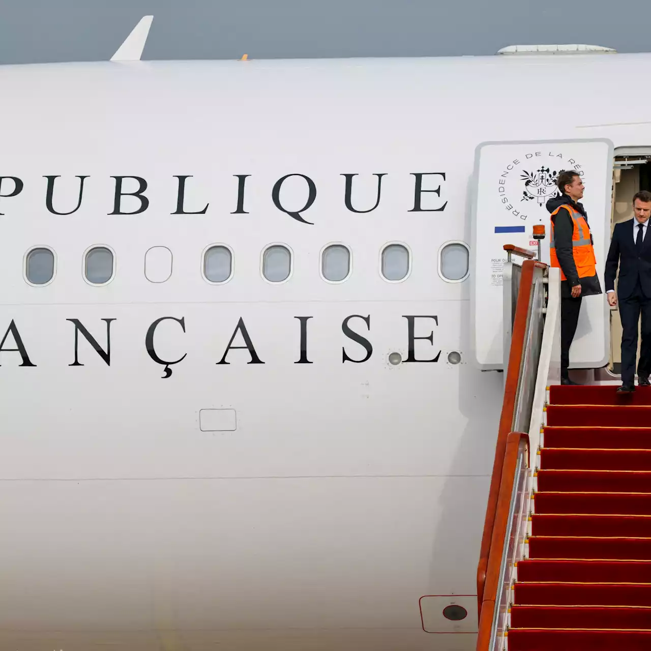 De 'Air Sarko One' à Emmanuel Macron, découvrez les secrets de l'avion présidentiel