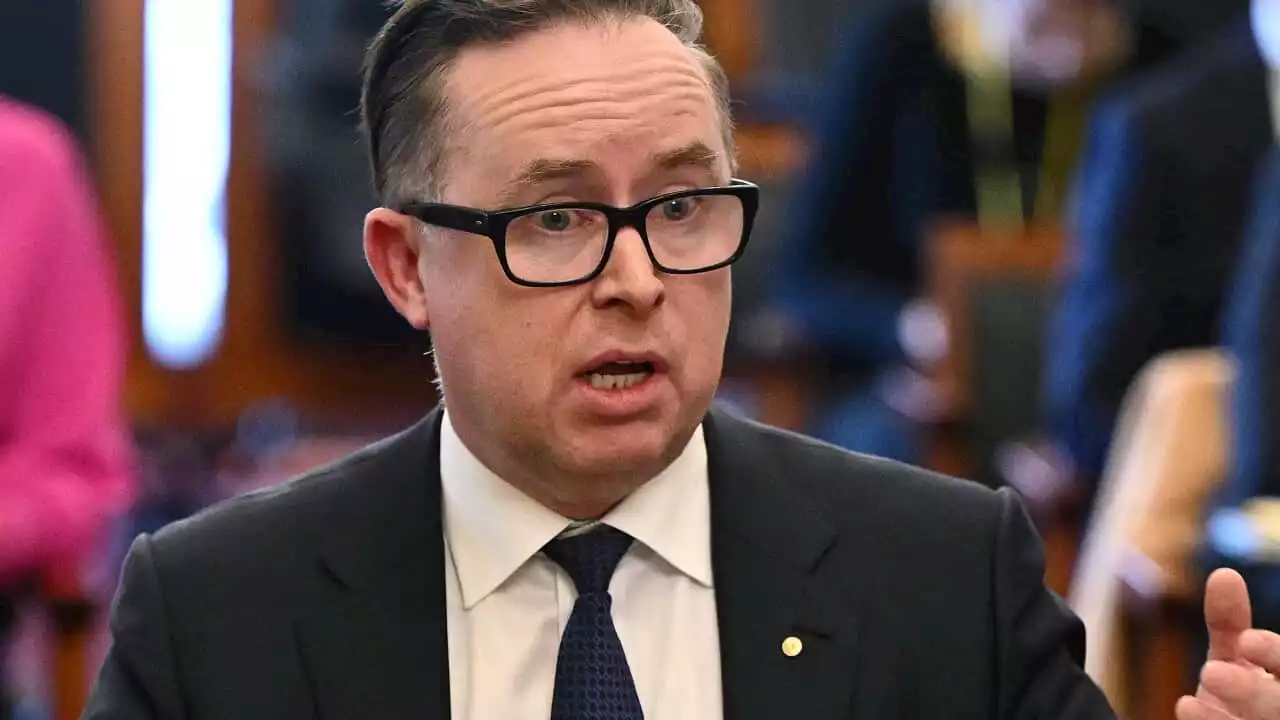 Alan Joyce's grilling: Flight credit anger, collusion questions, and airfare solutions