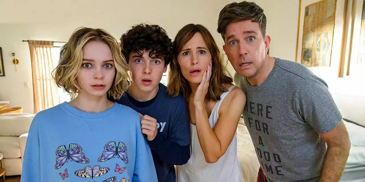 Jennifer Garner's New Netflix Movie Is A Meta Riff On 13 Going On 30, See First Family Switch Images