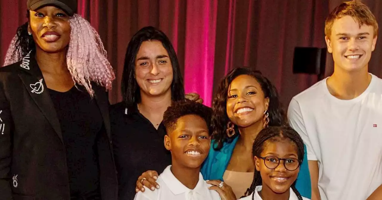 Sheinelle Jones’ kids are the most adorable ‘ball kids’ at event with tennis legends