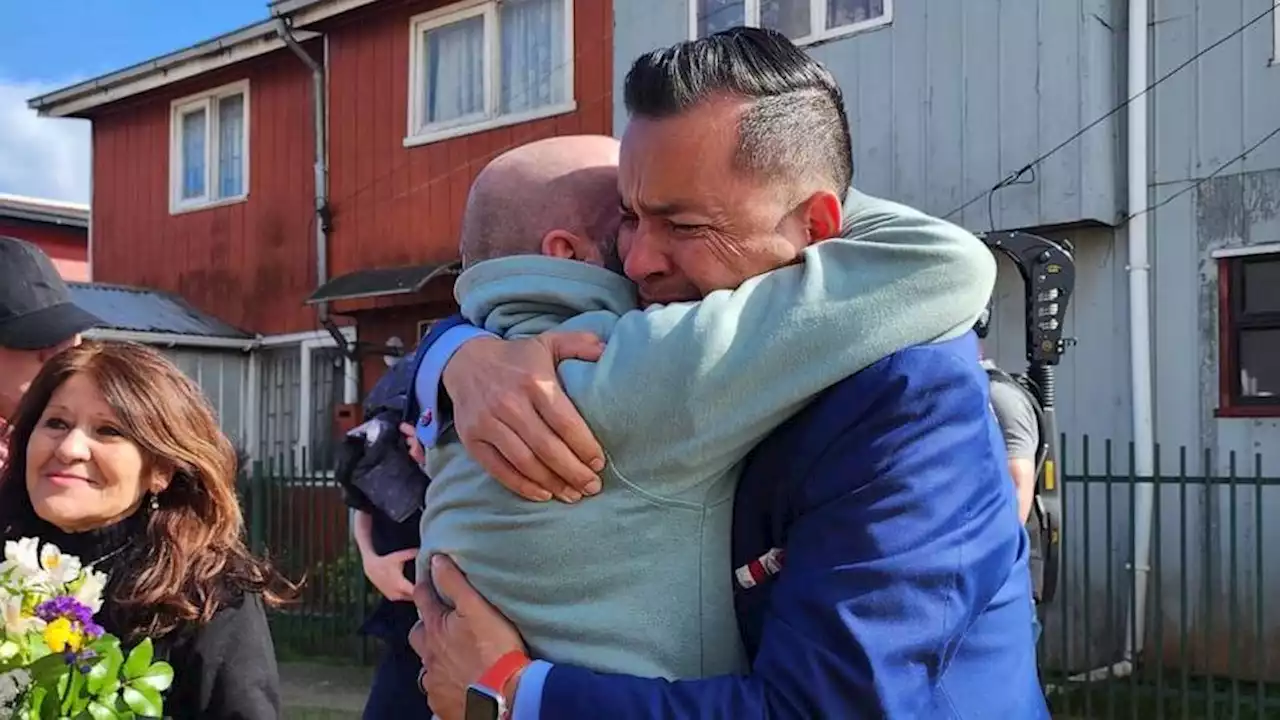 42 years after he was stolen at birth, man reunited with Chilean mother