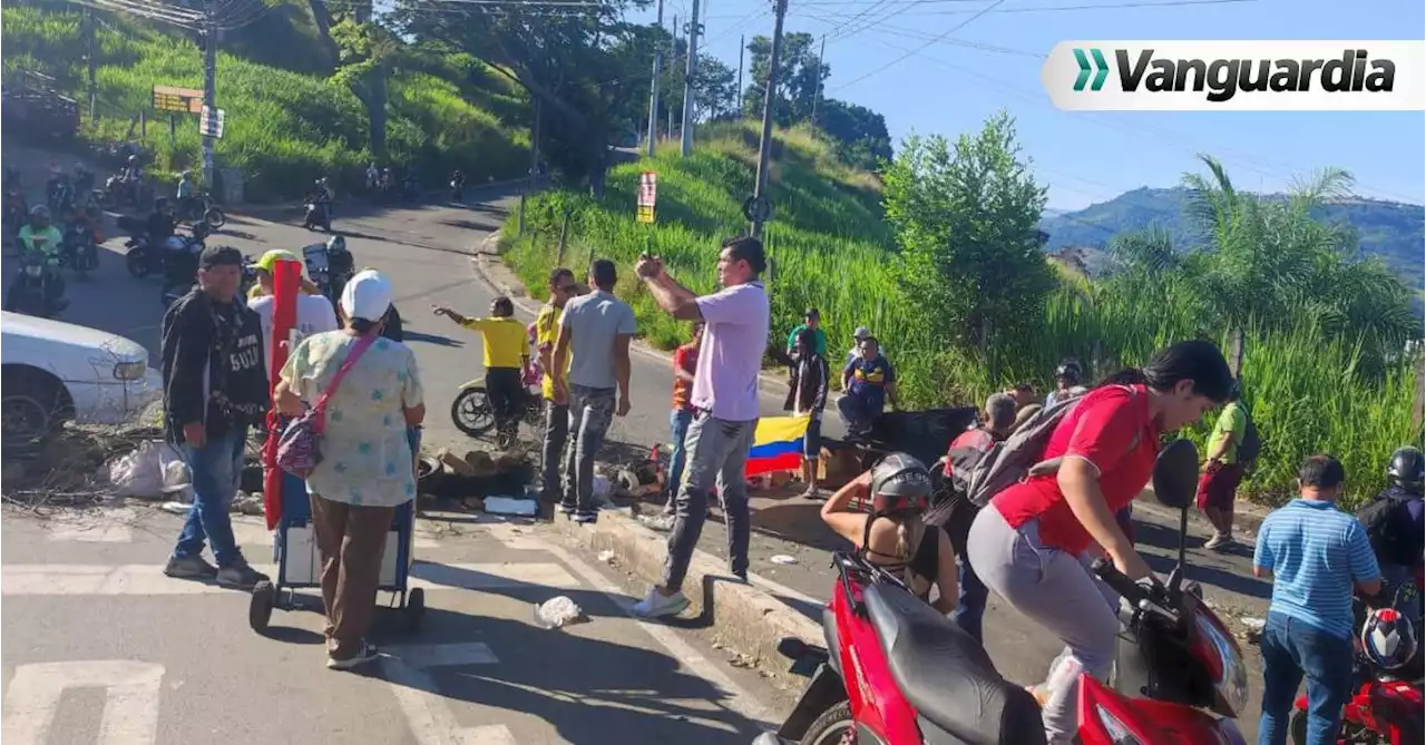 Videos: Manifestantes inician bloqueos en diferentes puntos de la ciudad