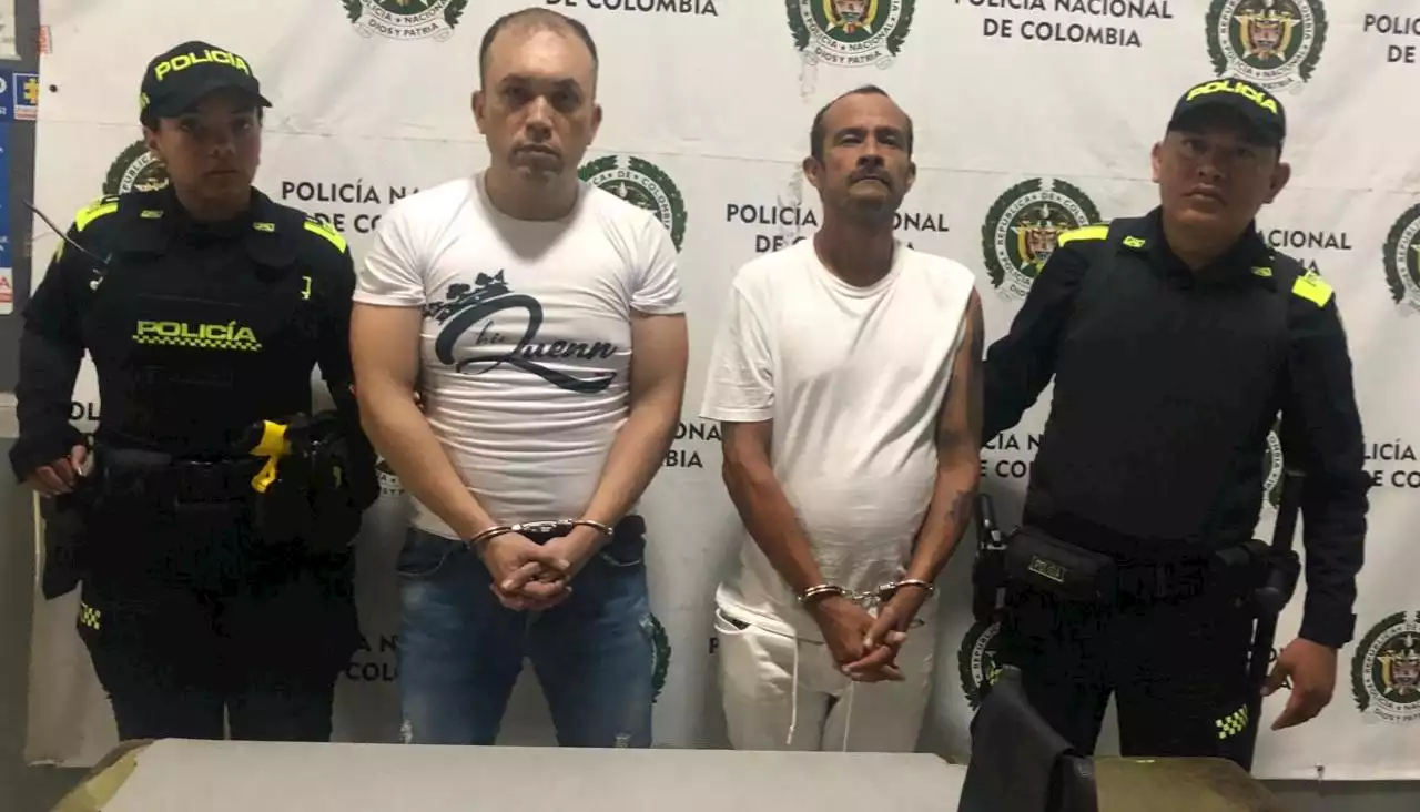 Capturados tras presuntamente robar en restaurante de Villa Carolina: registran 18 anotaciones