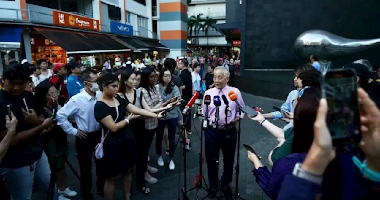 'Go home lah': Man hurls vulgarities at Ng Kok Song and his team during Clementi walkabout