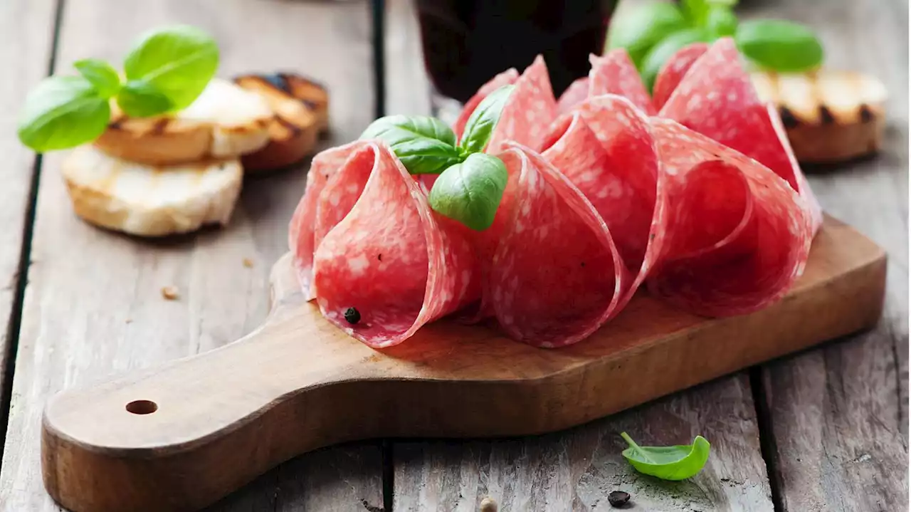 Salami-Rückruf: In dieser Sorte sind künstliche Fremdkörper möglich