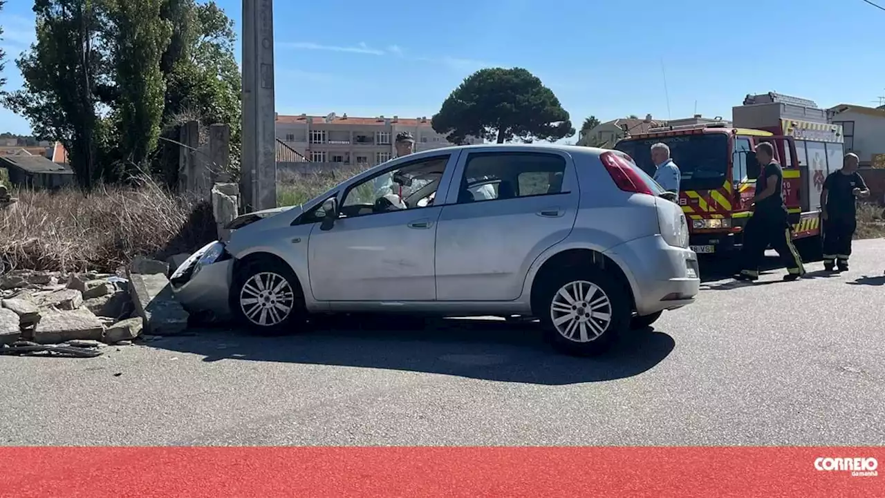 Casal idoso ferido com gravidade em despiste contra muro em Gaia