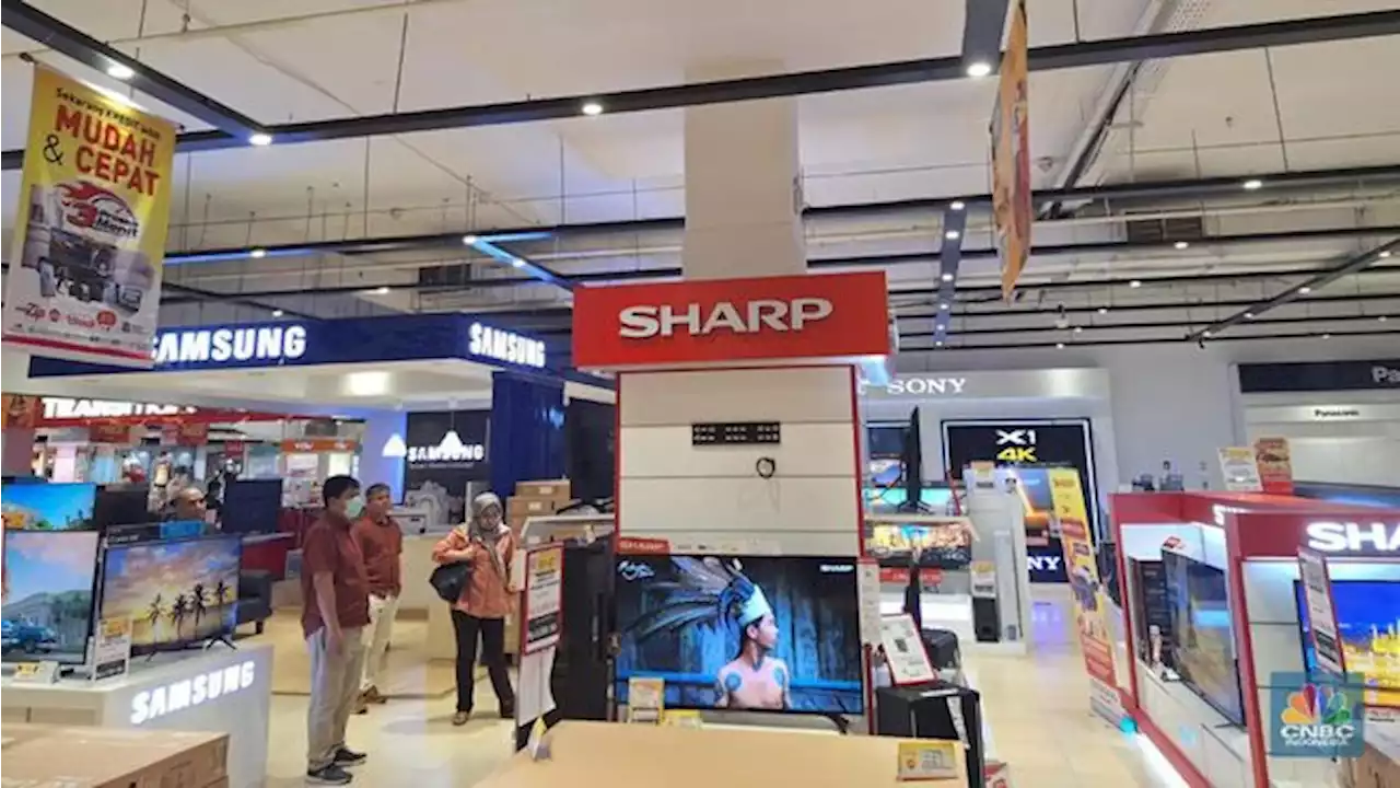 Pengunjung Transmart Ini Beli TV LED, Didiskon Rp 1,3 Juta