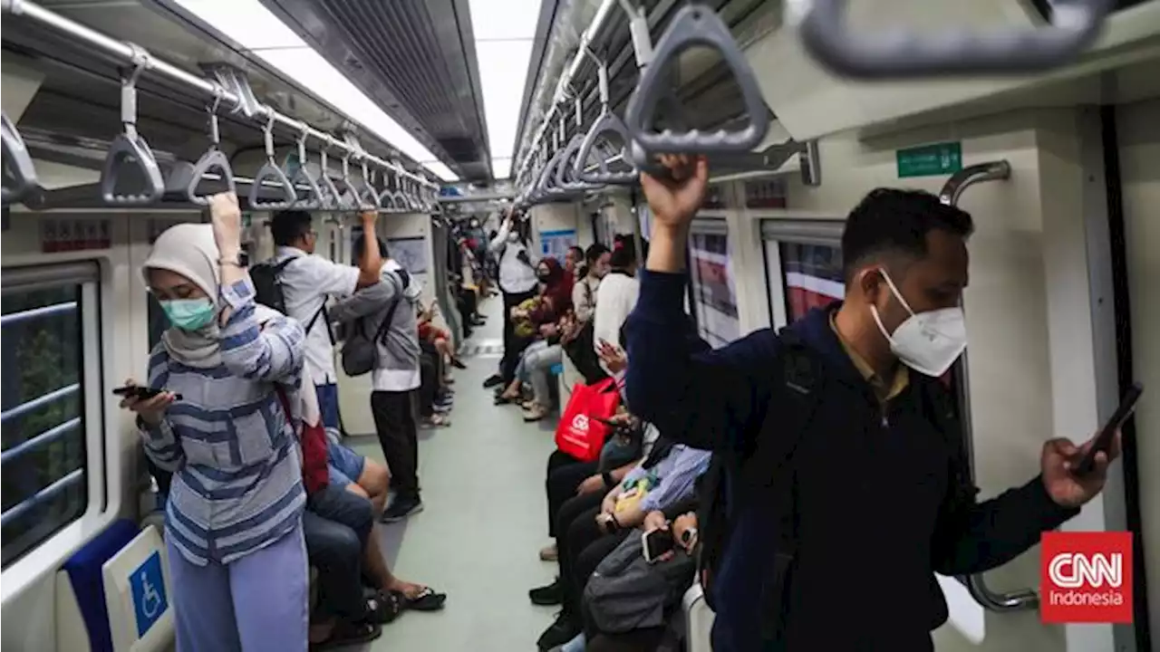 Hari Kedua Beroperasi, Masyarakat Ramai Jajal LRT Jabodebek