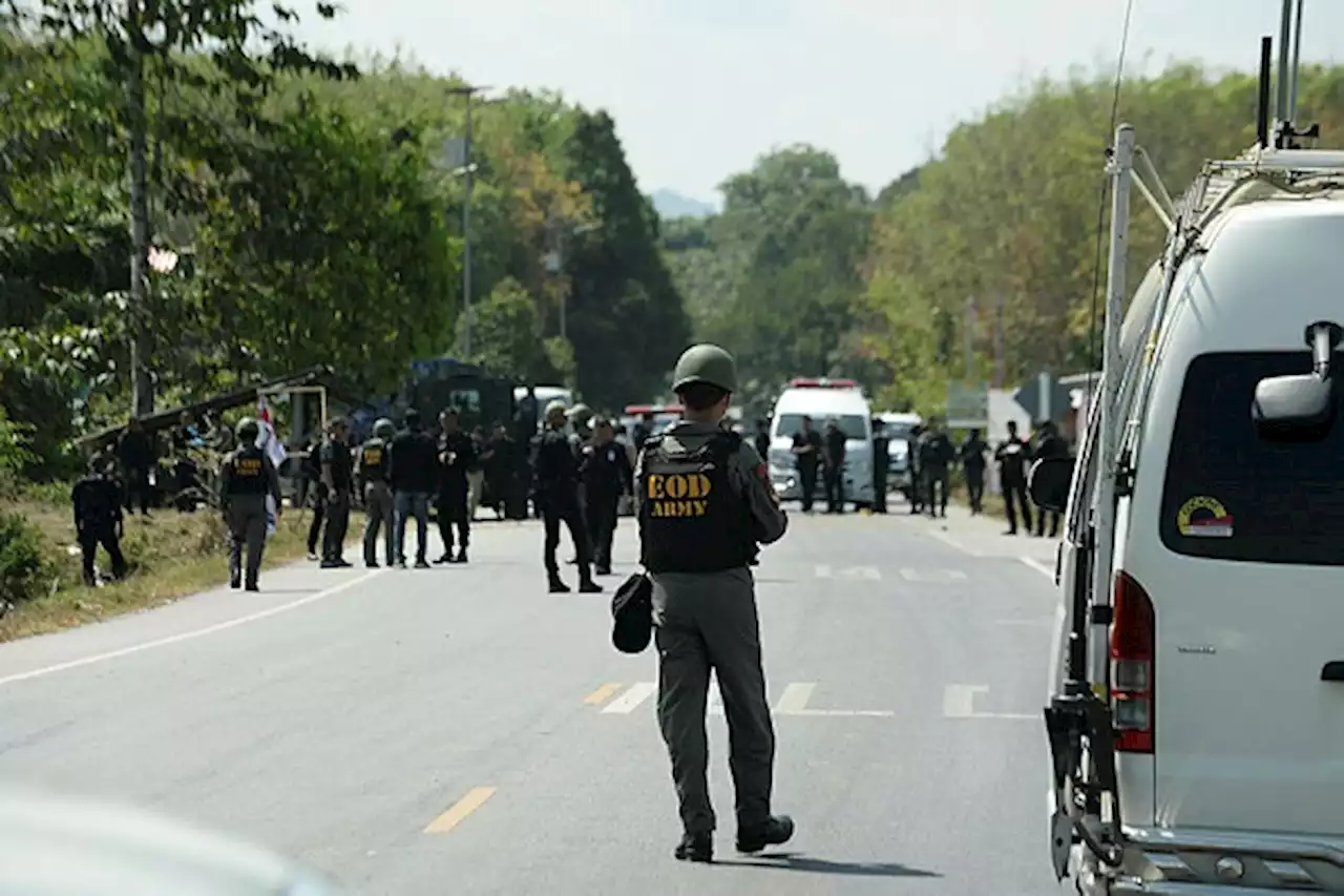 2 dead, 4 wounded in bomb attacks in southern Thailand