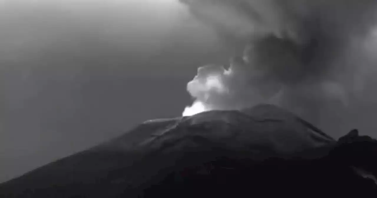 VIDEO: Así se vio la explosión del Popocatépetl la noche del lunes