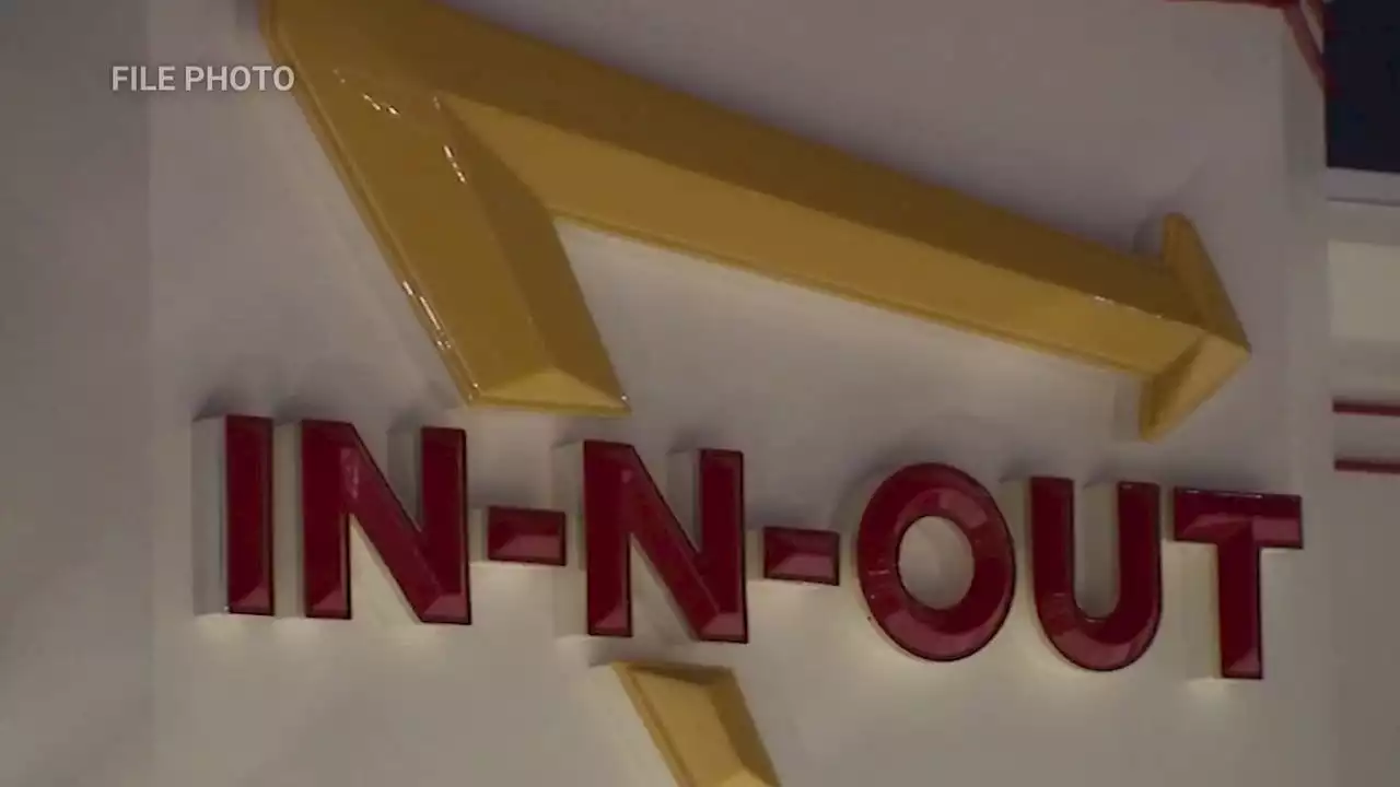 49ers, Raiders fans break into brawl at In-N-Out; 2 stabbed